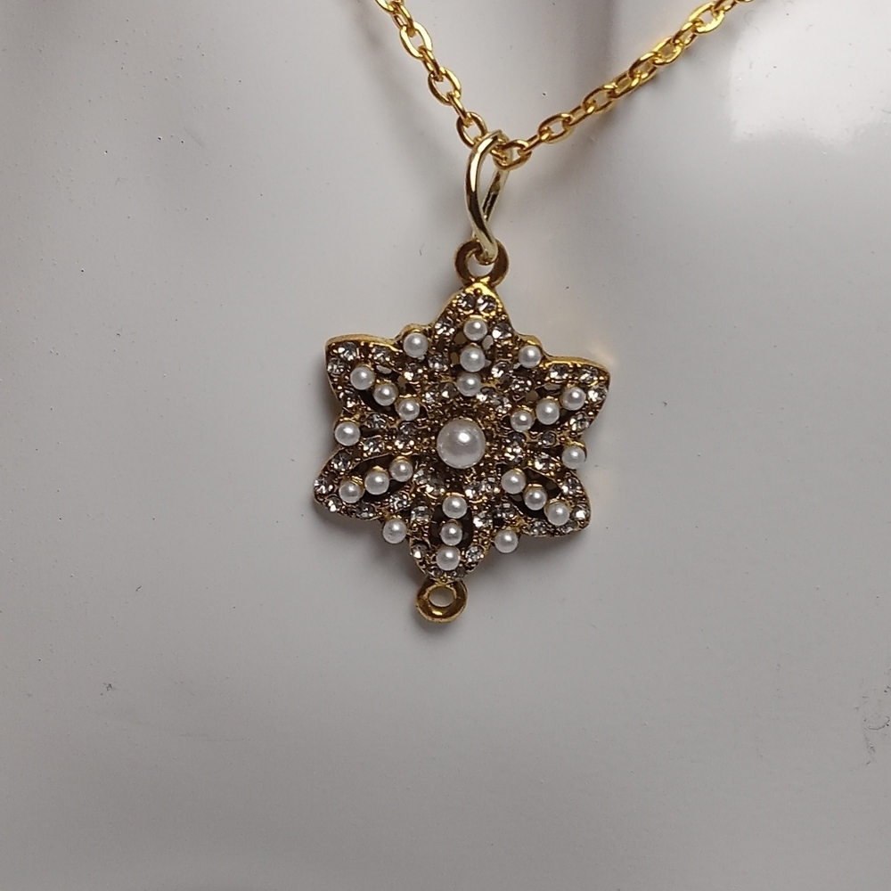 Hand Crafted Gold and Faux Pearl Necklace